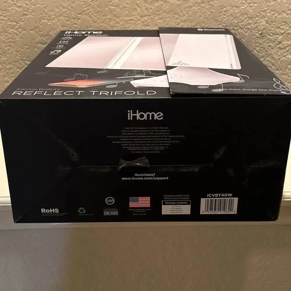 iHome Vanity Mirror With Bluetooth Speaker White Trifold Light Up Makeup New Box
